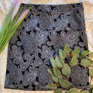 The Limited black with white paisleys design skirt
